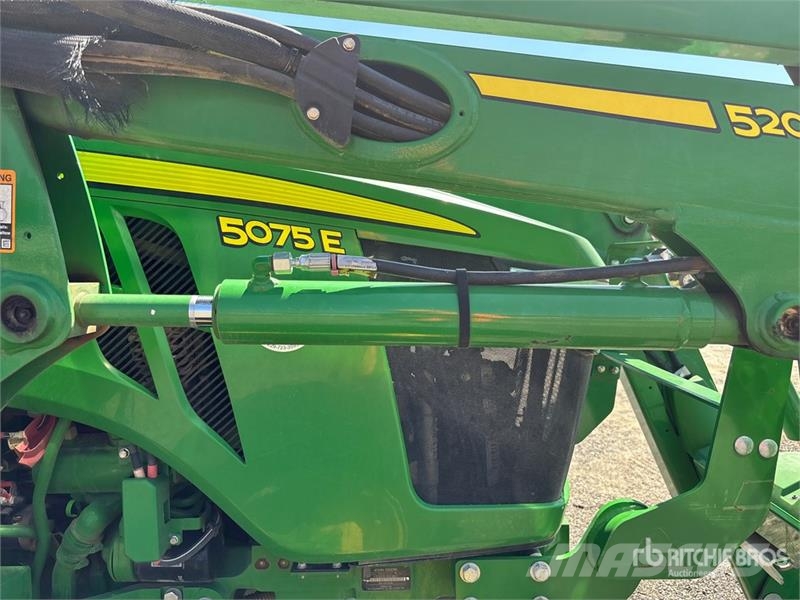 John Deere 5075E Compacttrekkers