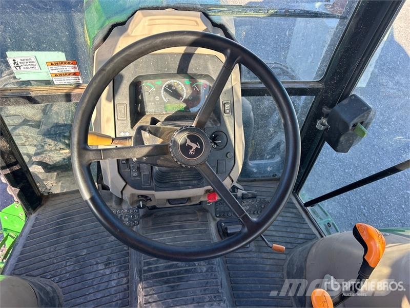 John Deere 5075E 小型曳引機