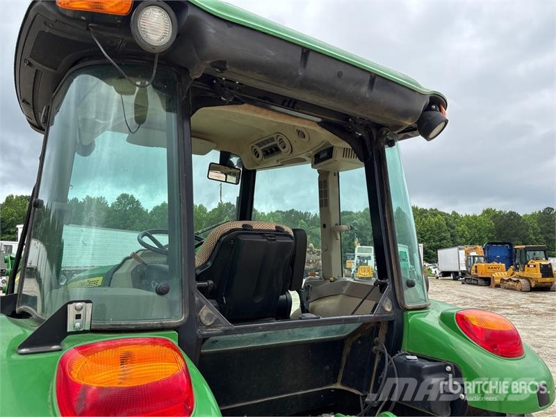 John Deere 5075E Kompakttraktorer