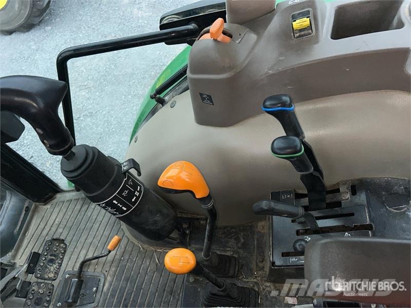 John Deere 5075E Kompakt traktorok