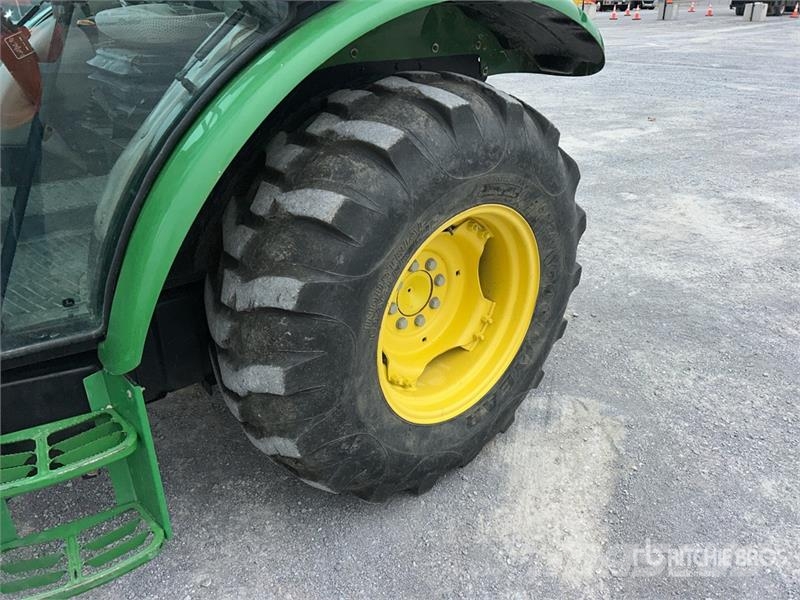 John Deere 5075E Kompakt traktorok