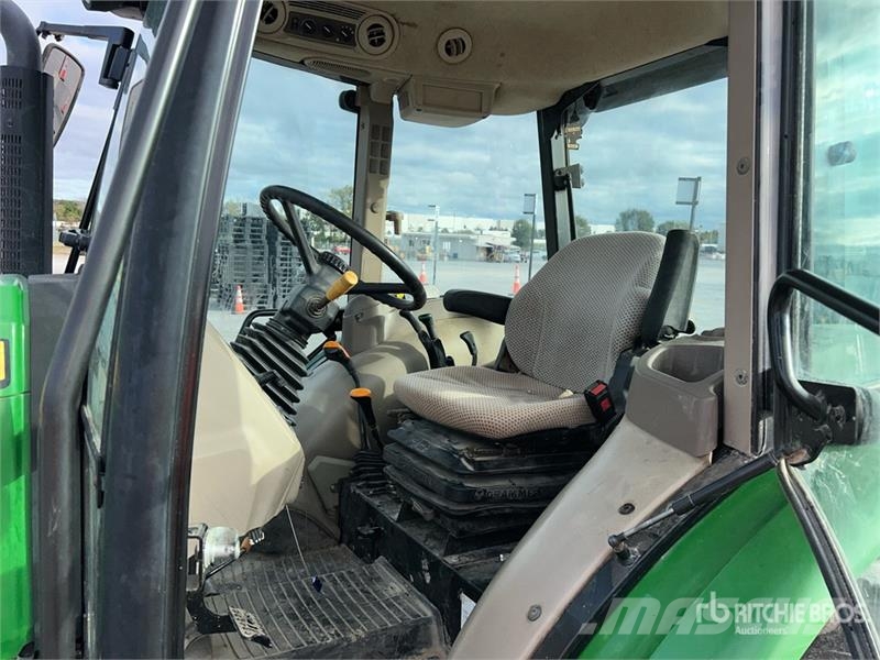 John Deere 5075E Compact tractors