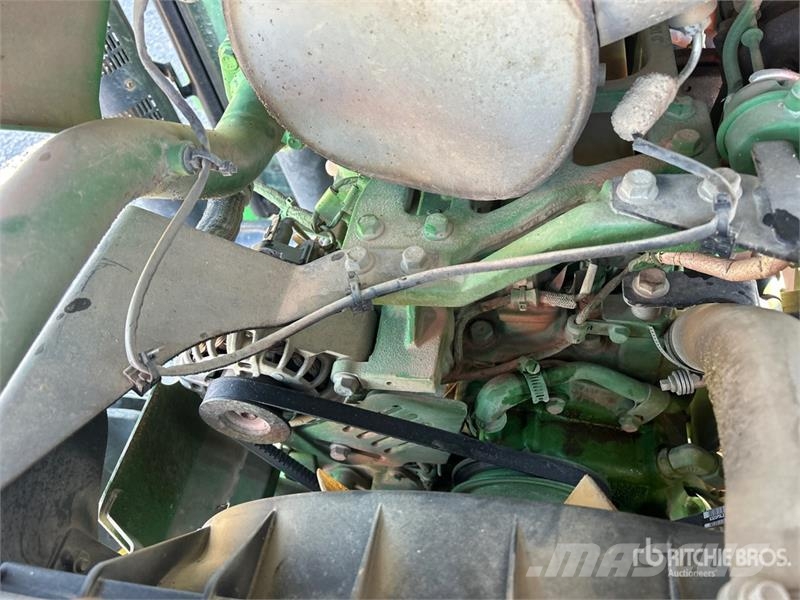 John Deere 5075E 小型曳引機