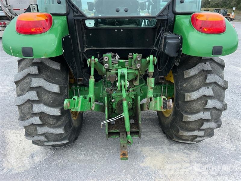 John Deere 5075E Kompakt traktorok