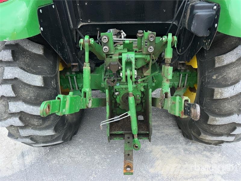 John Deere 5075E Kompakt traktorok