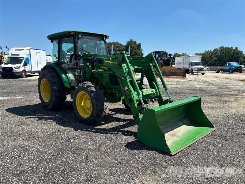 John Deere 5075E Compacttrekkers