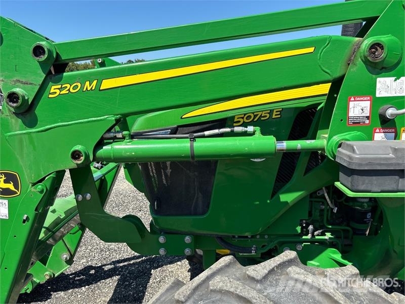 John Deere 5075E Compacttrekkers