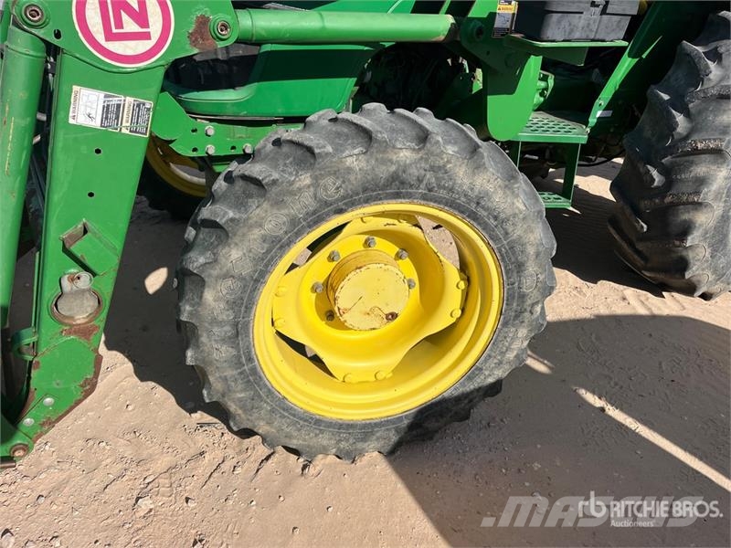 John Deere 5075E Manjši traktorji