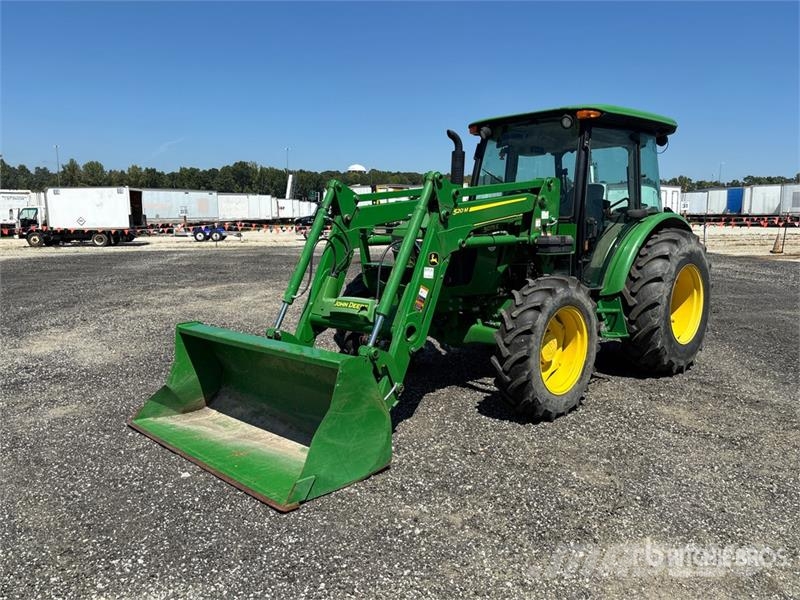 John Deere 5075E Compacttrekkers