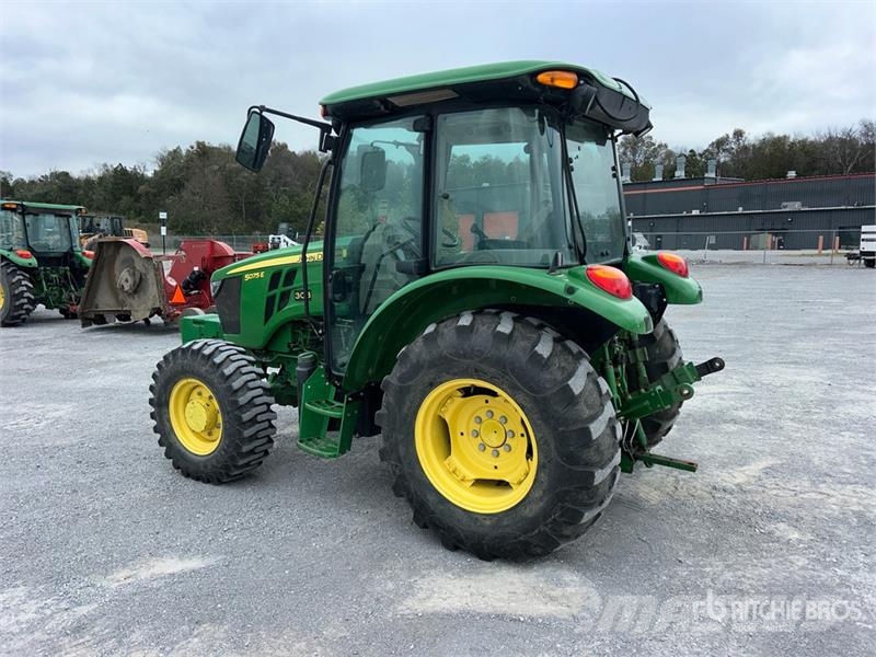 John Deere 5075E Kompakt traktorok