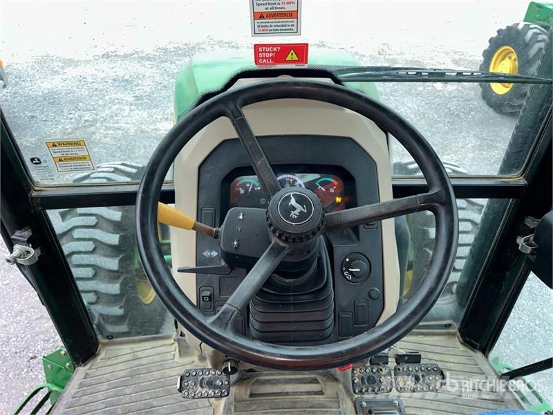 John Deere 5075E Kompakt traktorok