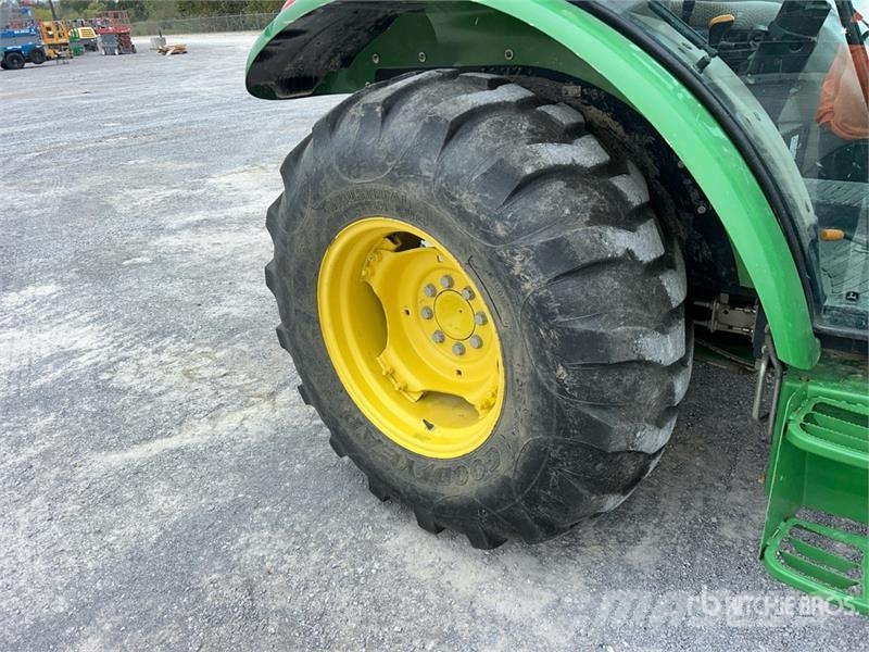 John Deere 5075E Kompakt traktorok