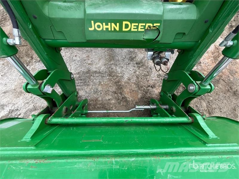 John Deere 5075E Kompakttraktorer