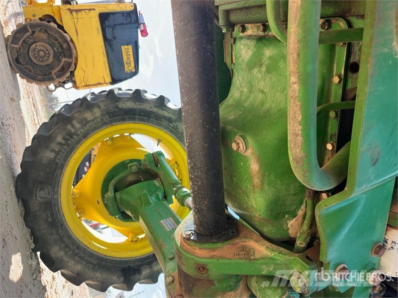 John Deere 5075E Manjši traktorji
