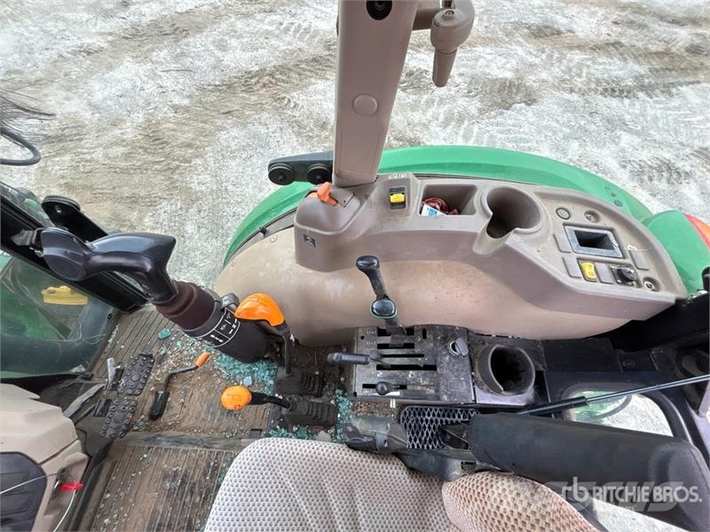 John Deere 5075E Kompakttraktorer