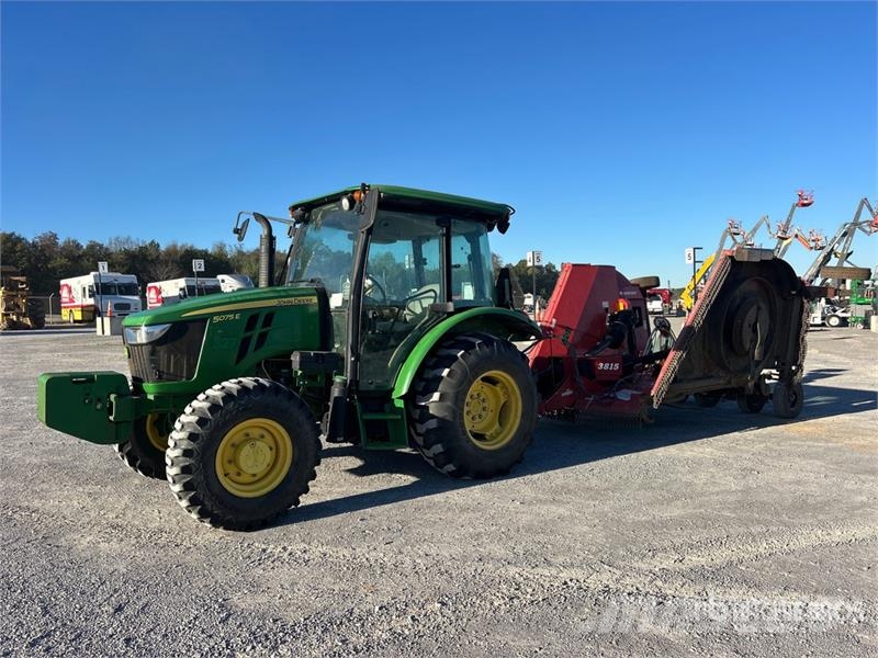 John Deere 5075E 小型曳引機