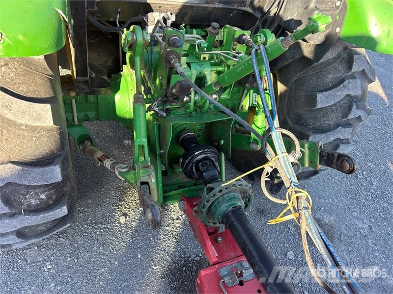 John Deere 5075E 小型曳引機
