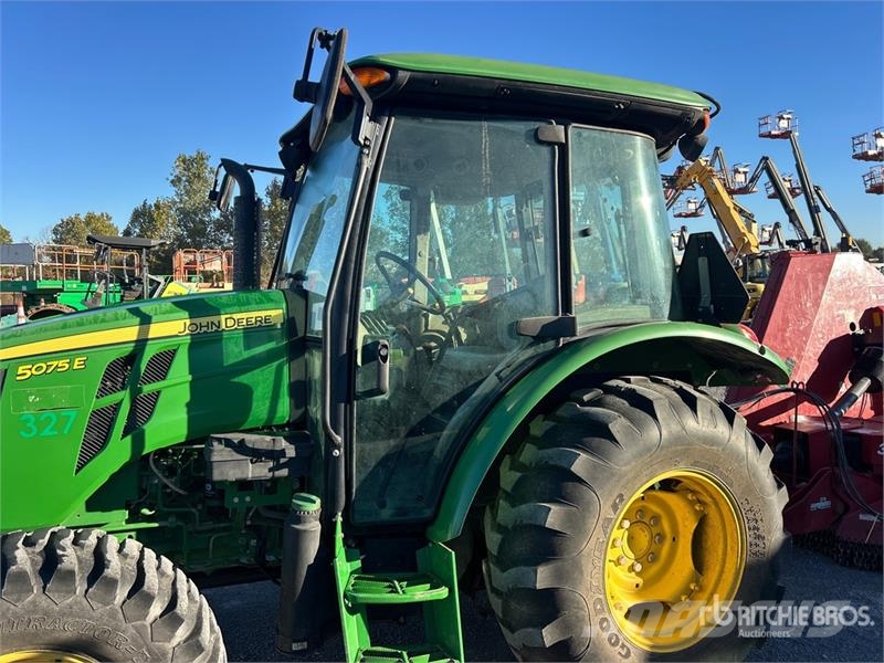 John Deere 5075E 小型曳引機