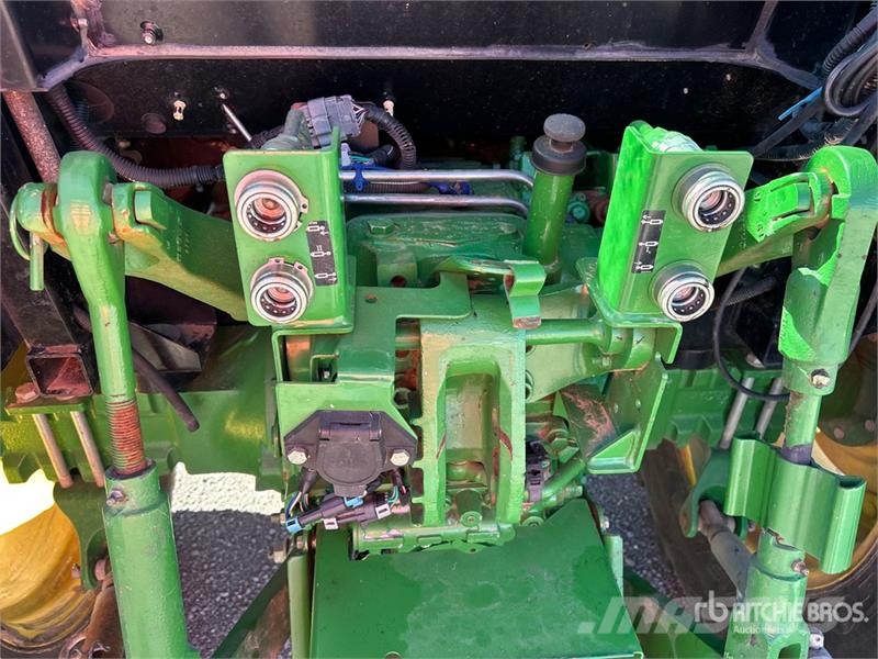 John Deere 5075E Compacttrekkers