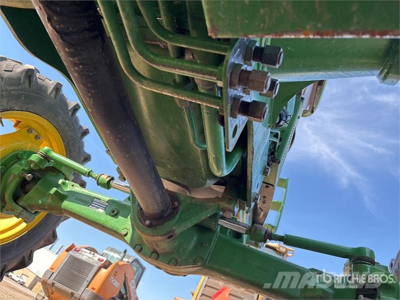John Deere 5100E الجرارات