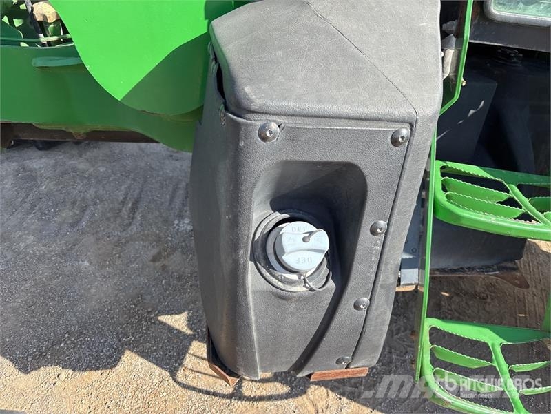 John Deere 5100E الجرارات