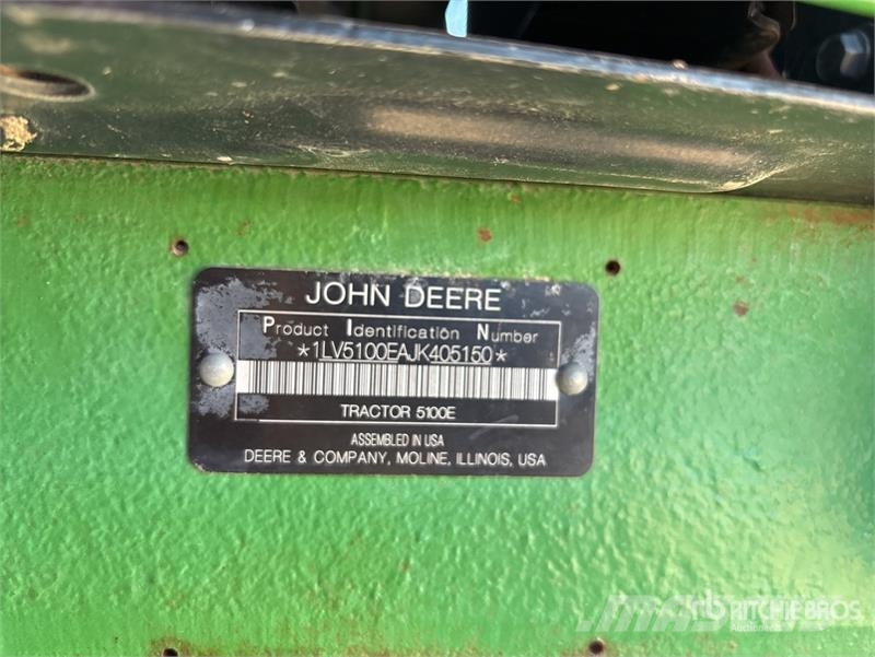 John Deere 5100E الجرارات