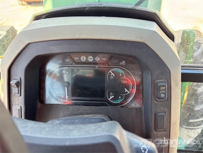 John Deere 5100E الجرارات