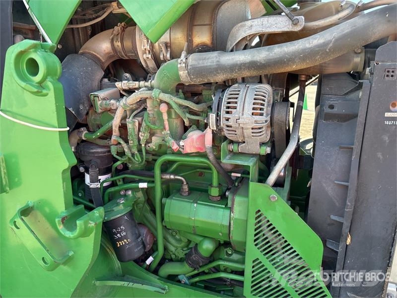 John Deere 5100E الجرارات