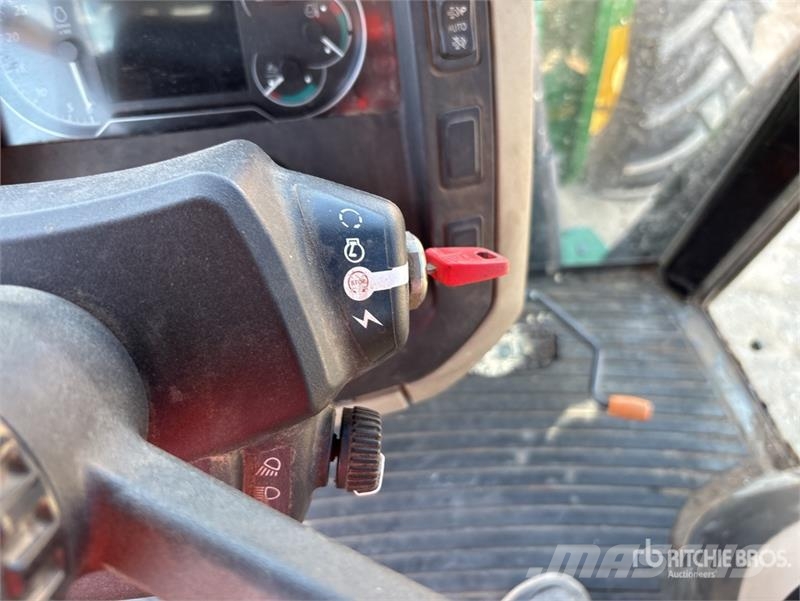 John Deere 5100E الجرارات