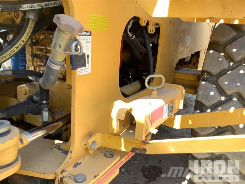 John Deere 524K Фронтальные погрузчики