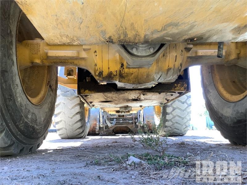 John Deere 524K Фронтальные погрузчики