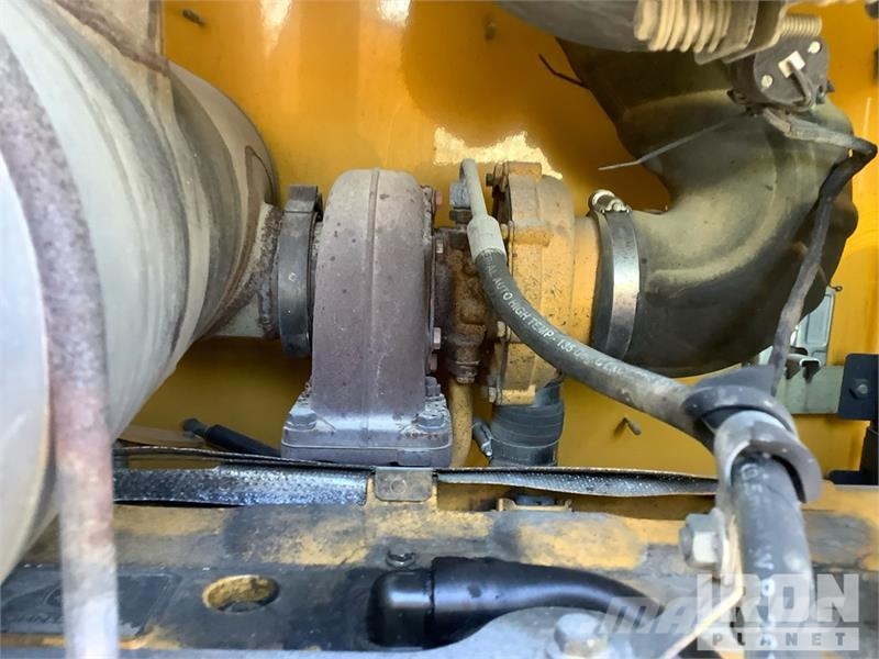John Deere 524K Фронтальные погрузчики