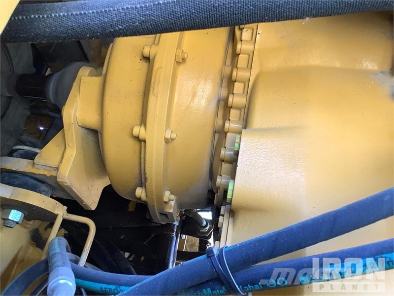 John Deere 524K Фронтальные погрузчики
