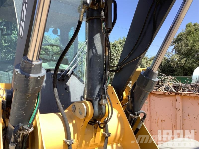 John Deere 524K Фронтальные погрузчики