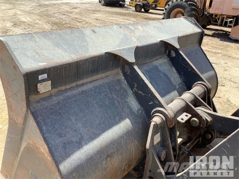 John Deere 524K Фронтальные погрузчики