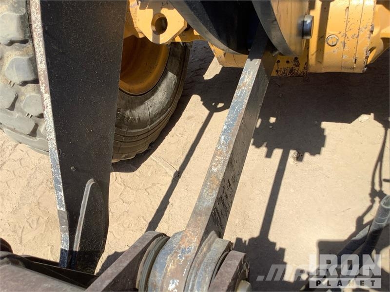 John Deere 524K Фронтальные погрузчики