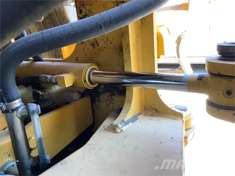 John Deere 524K Фронтальные погрузчики