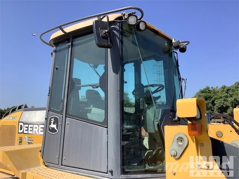 John Deere 524K Фронтальные погрузчики