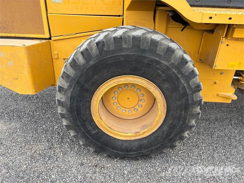 John Deere 524L Wheel Loader Utovarivači na kotačima