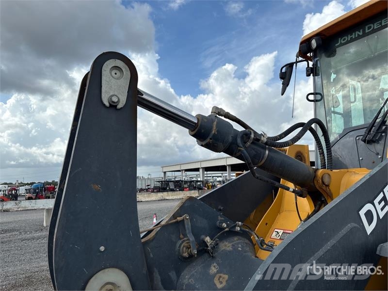 John Deere 524L Wheel Loader Utovarivači na kotačima