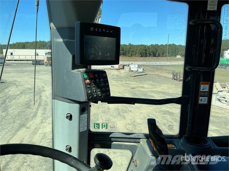John Deere 544 P-Tier Pale gommate