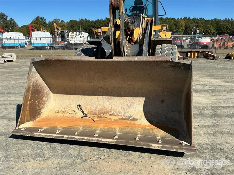 John Deere 544 P-Tier Pale gommate