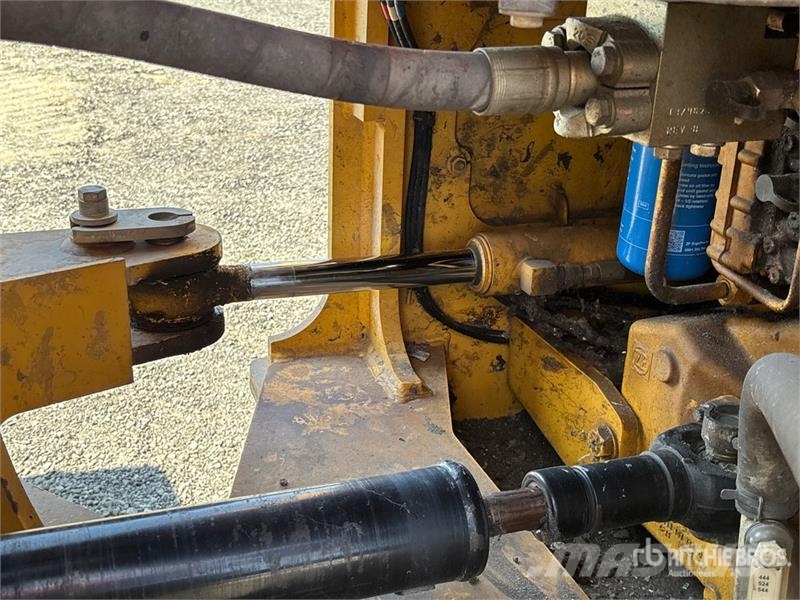 John Deere 544 P-Tier Kolesni nakladalci