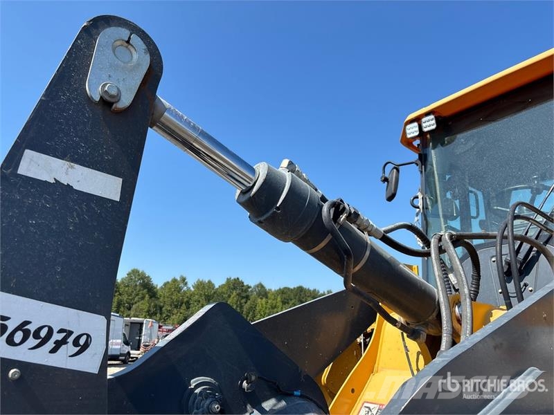John Deere 544 P-Tier Kolesni nakladalci