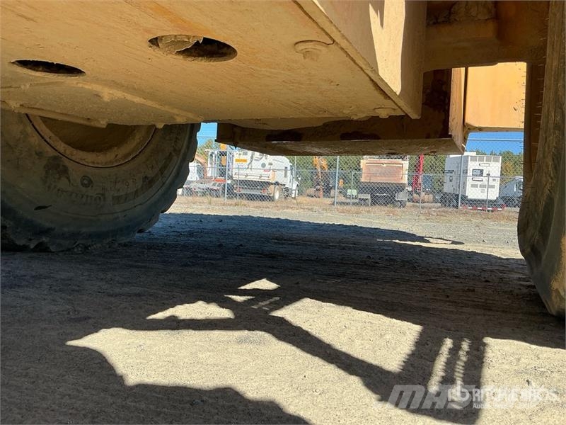 John Deere 544 P-Tier Pale gommate