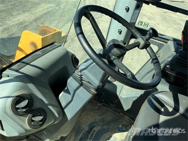 John Deere 544 P-Tier Pale gommate