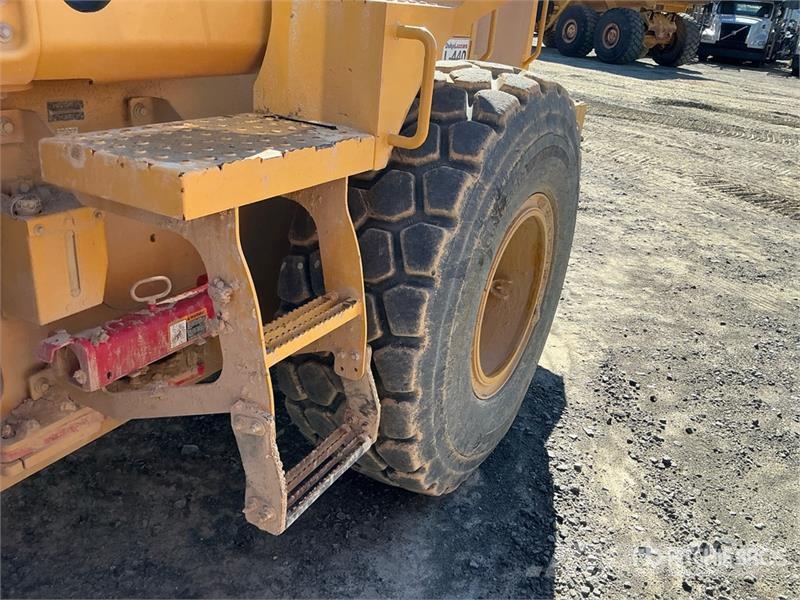 John Deere 544 P-Tier Pale gommate