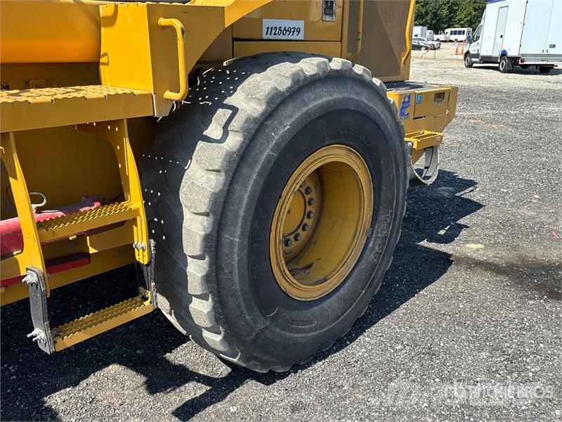 John Deere 544 P-Tier Kolesni nakladalci