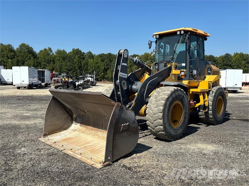John Deere 544 P-Tier Kolesni nakladalci