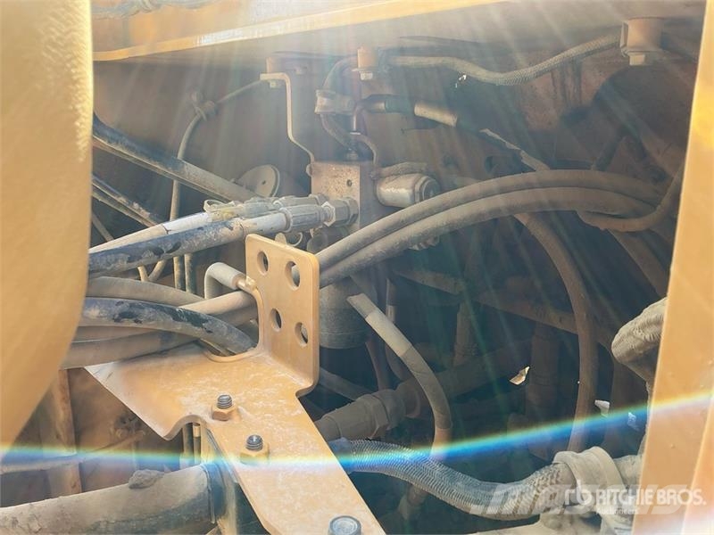 John Deere 544 P-Tier Pale gommate